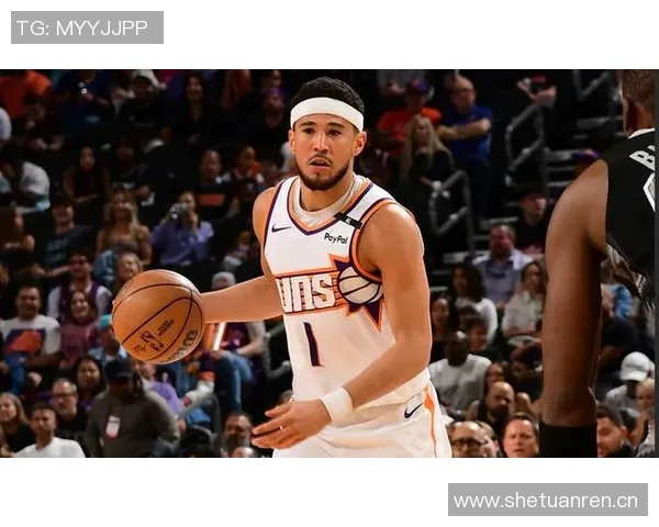 布克高效表现16投10中罚球全中独得31分助球队争胜